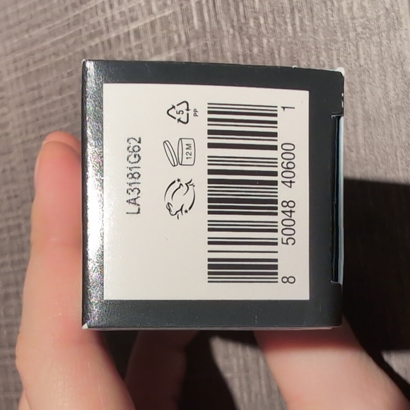 Peace Out Pore Perfecting Stick - Picture 2 of 2